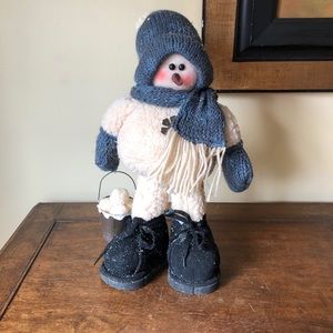 ❄️⛄️Snowman w/ bucket of snow balls❄️⛄️